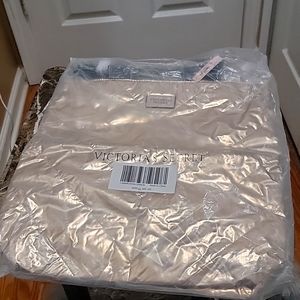 VICTORIA SECRET TOTE GOLD BRAND NEW